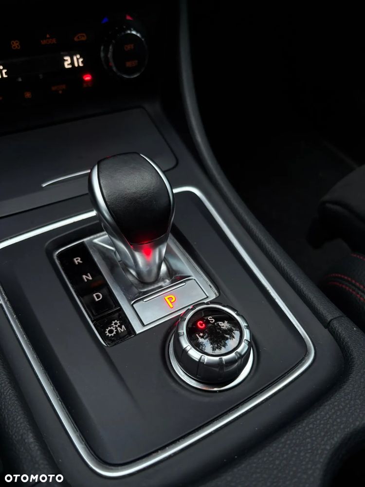 Mercedes-Benz GLA AMG 45 4-Matic - 11