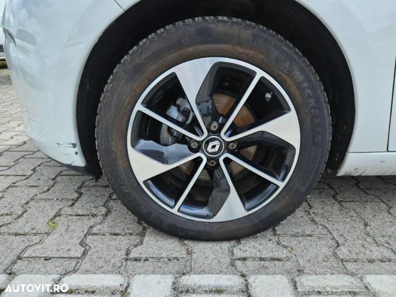 Renault ZOE - 6