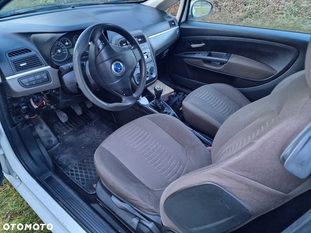 Fiat Grande Punto - 8