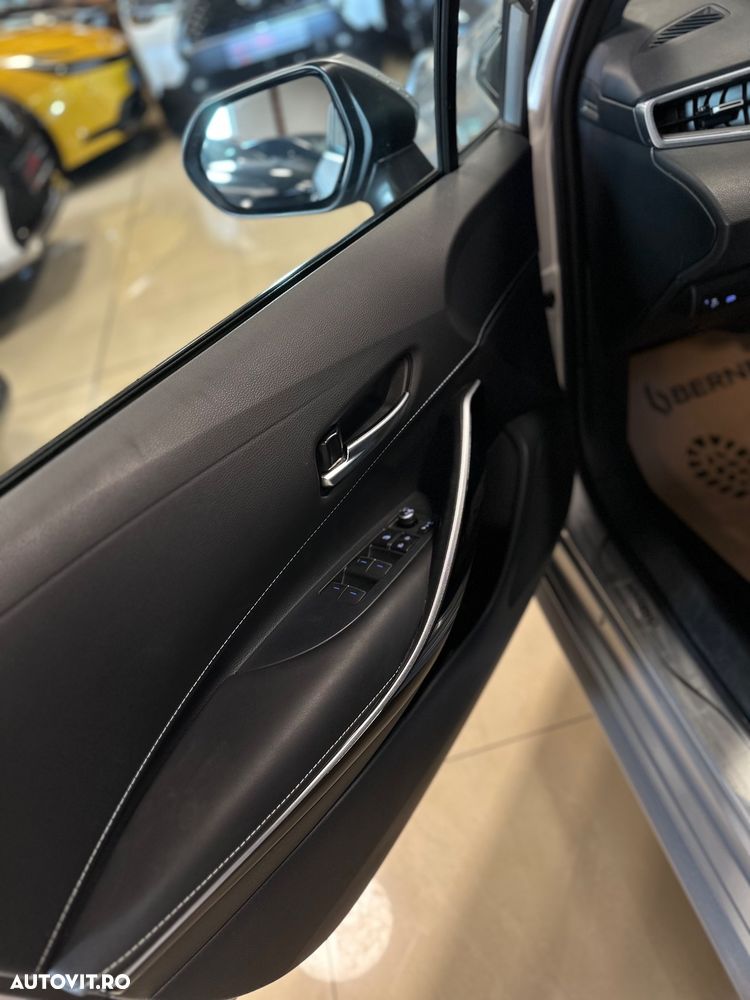 Toyota Corolla - 10