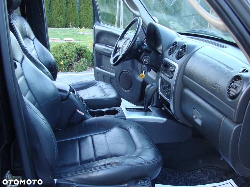 Jeep Cherokee 2.8 CRD Exclusive - 17