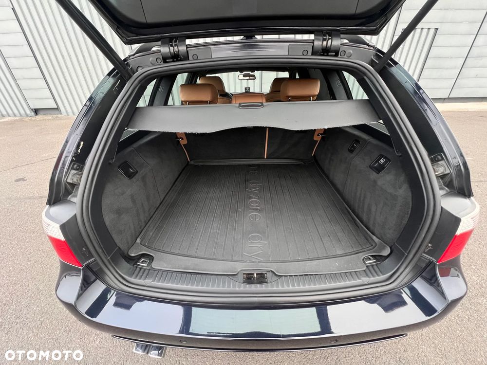 BMW Seria 5 525d - 24