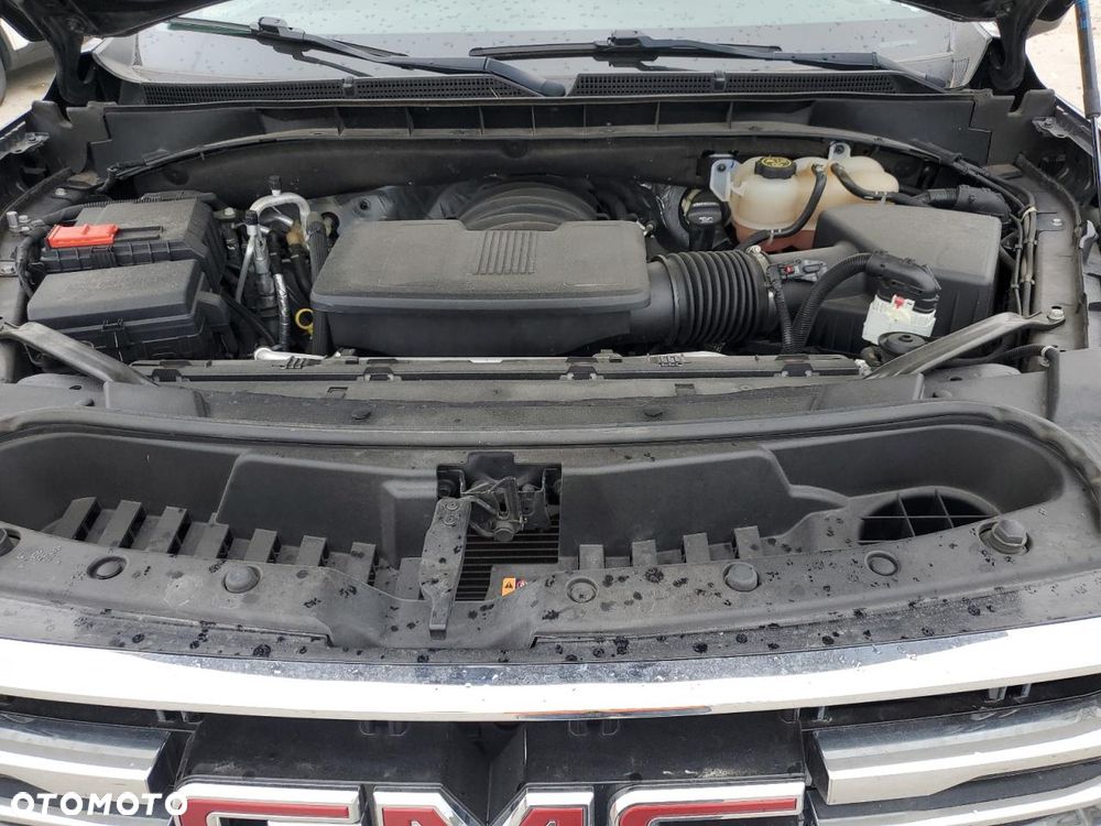 GMC Yukon - 12