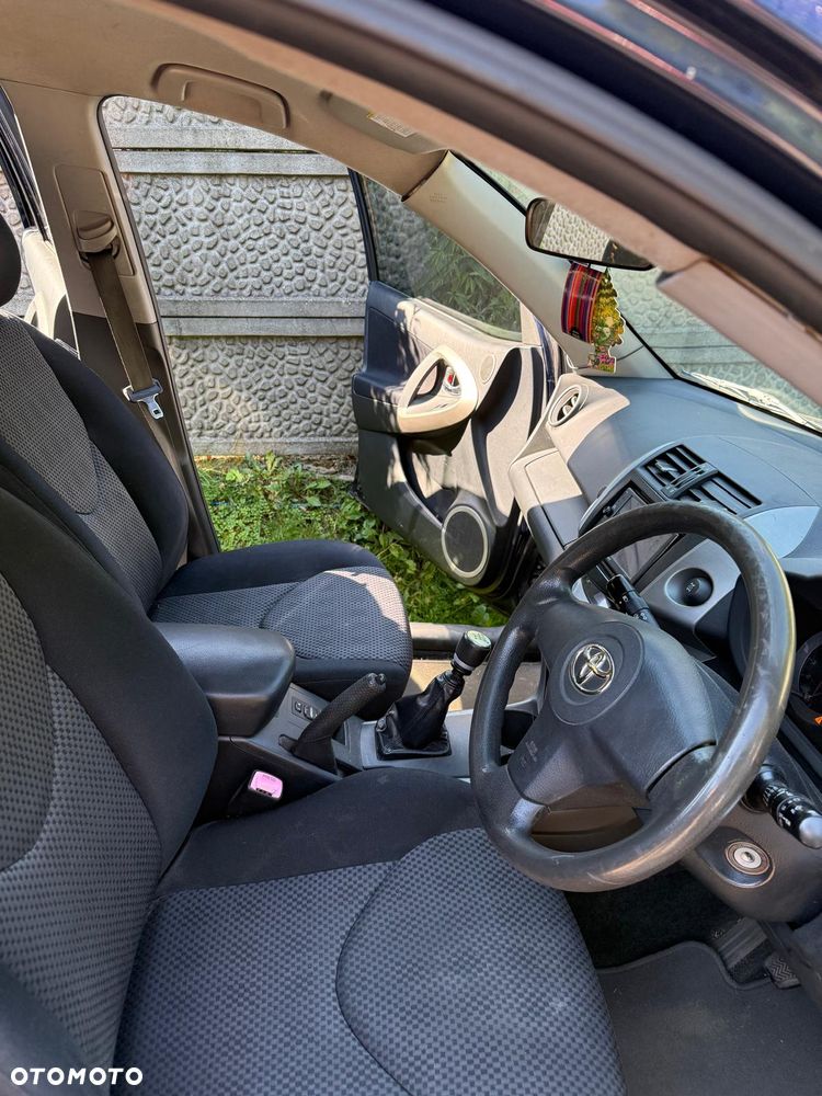 Toyota RAV4 - 15