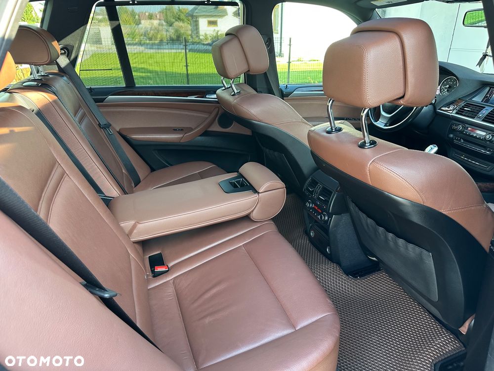 BMW X5 xDrive35i - 10