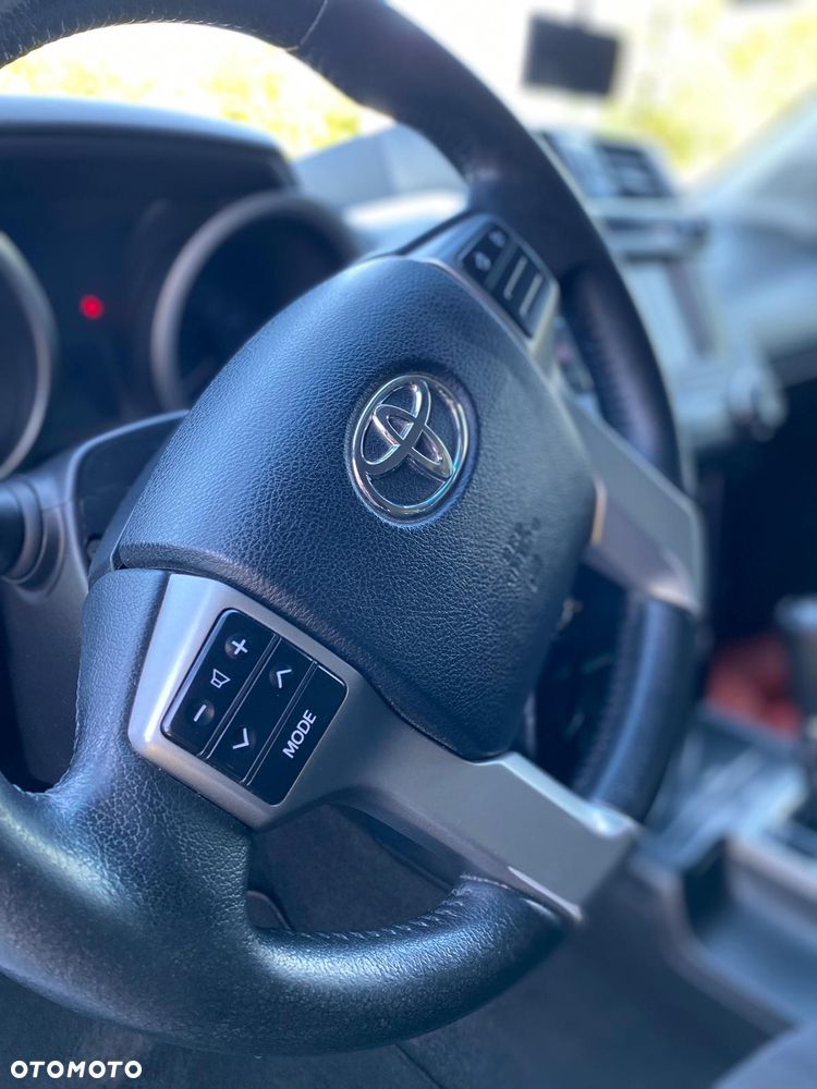 Toyota Land Cruiser LC 2.8 D-4D Prado - 3