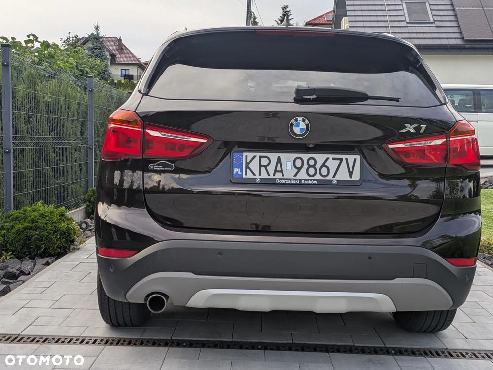 BMW X1 xDrive18d xLine - 8