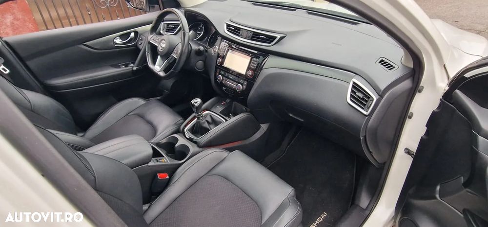 Nissan Qashqai 1.2 DIG-T TEKNA+ - 5