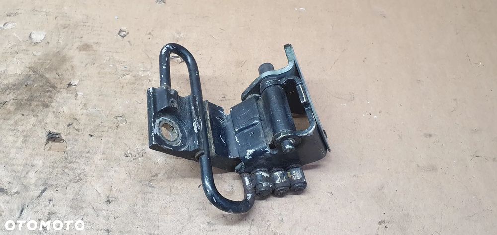 Zawias zawiasy drzwi lewy przód dolny Audi A4 B6 8E0831411 - 4