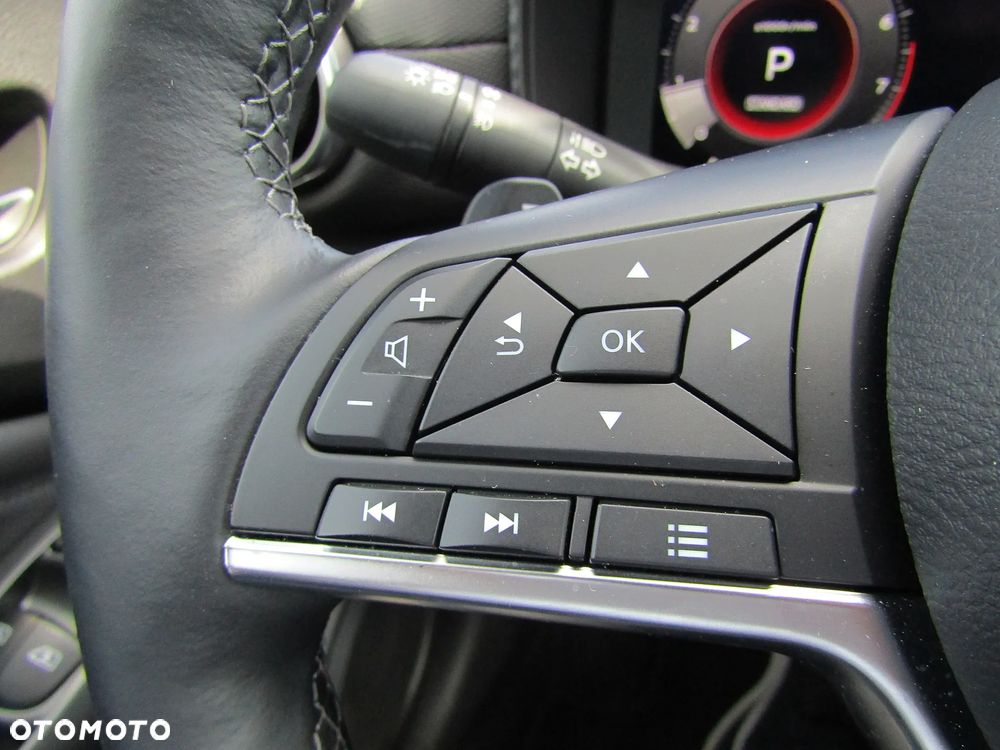 Nissan Juke 1.0 DIG-T N-Connecta DCT - 10