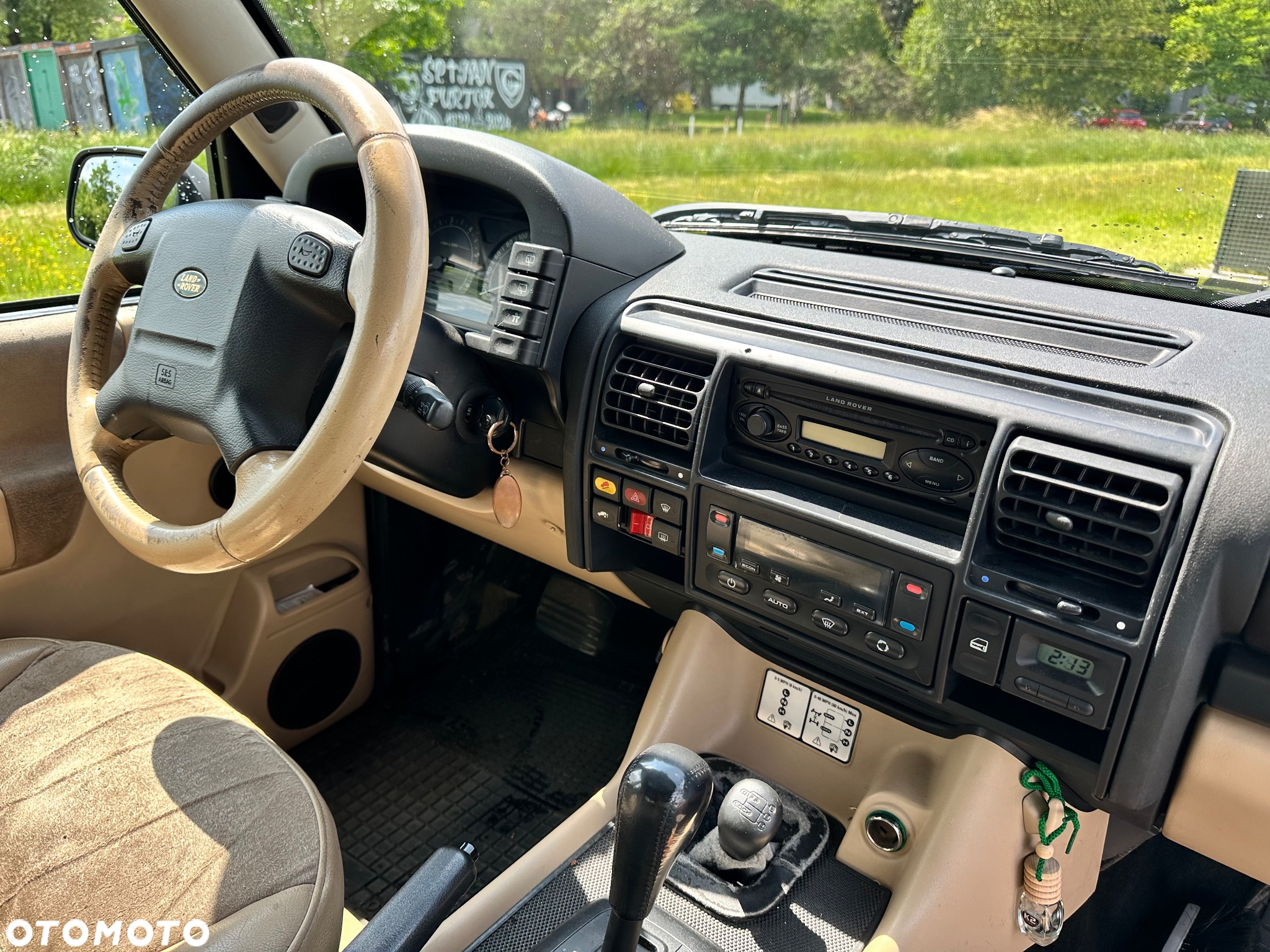 Land Rover Discovery - 12