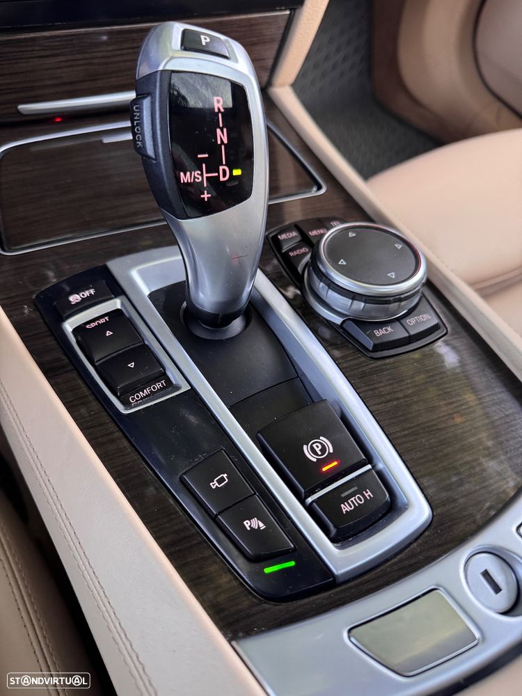 BMW 740 d - 43