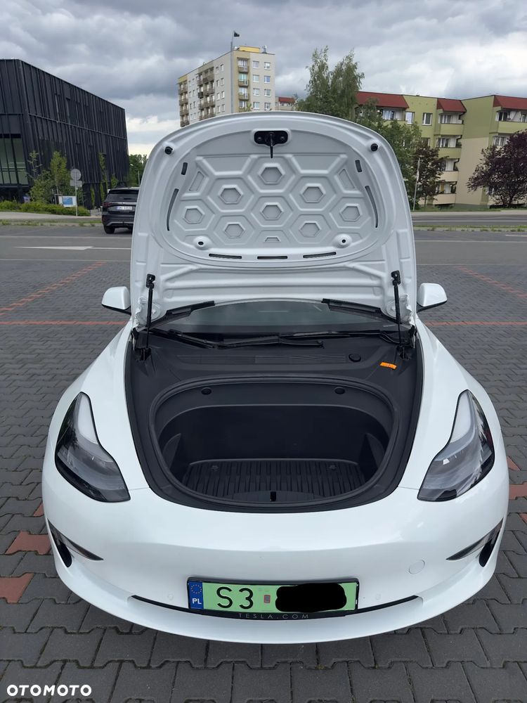 Tesla Model 3 - 8
