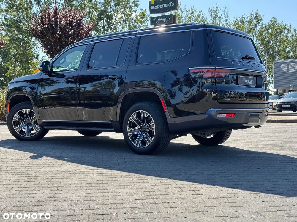 Jeep Wagoneer - 3