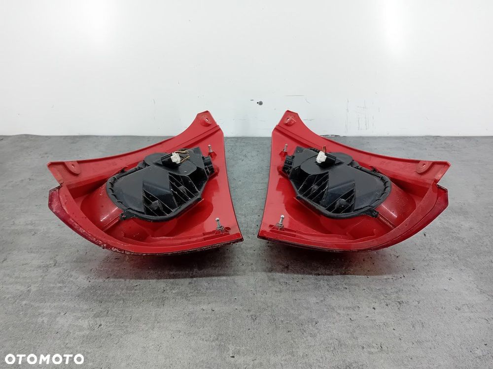 LAMPY TYŁ KOMPLET PEUGEOT 107 81550-0H040  81560-0H040 HATCHBACK - 3