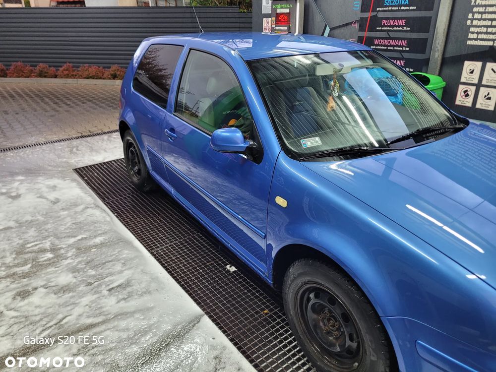 Volkswagen Golf - 3