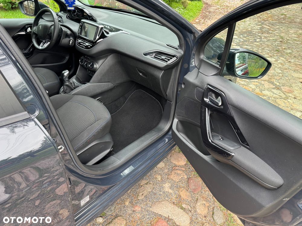 Peugeot 208 PureTech 82 Stop & Start Signature - 23