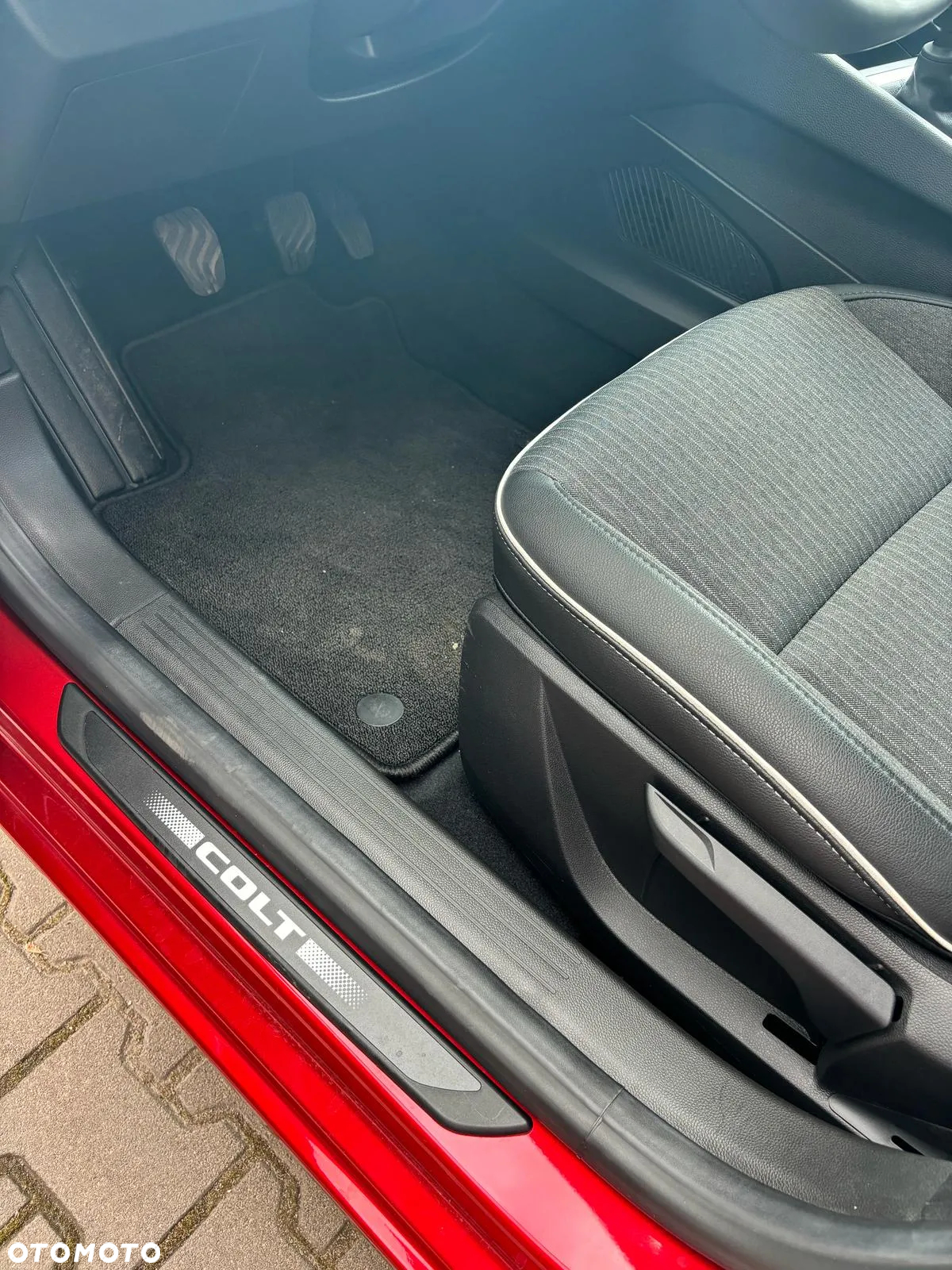 Mitsubishi Colt 1.0T Intense Style Cold Navi - 9