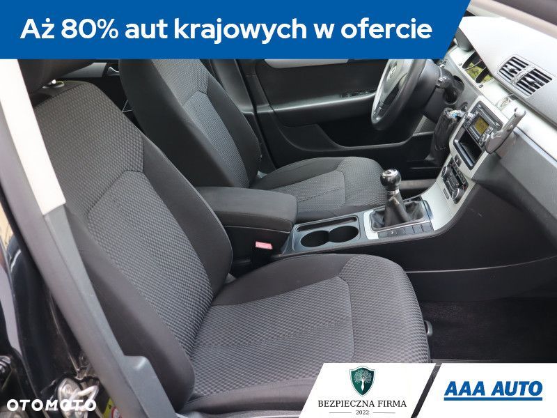Volkswagen Passat - 10
