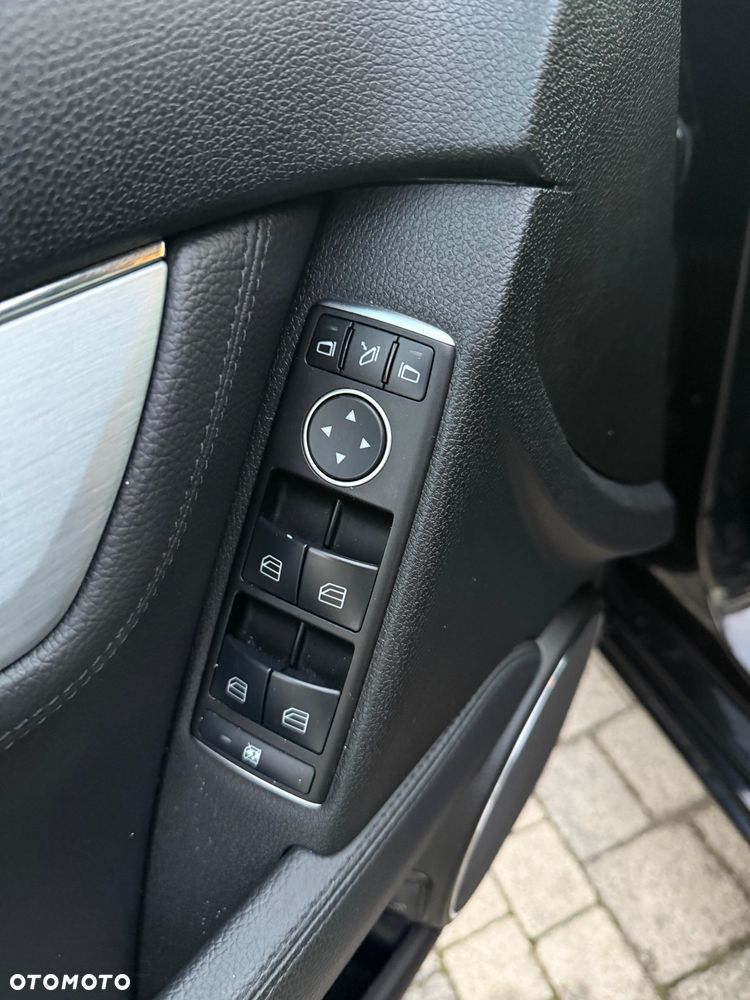 Mercedes-Benz Klasa C 250 CDI 7G-TRONIC Avantgarde Edition - 38