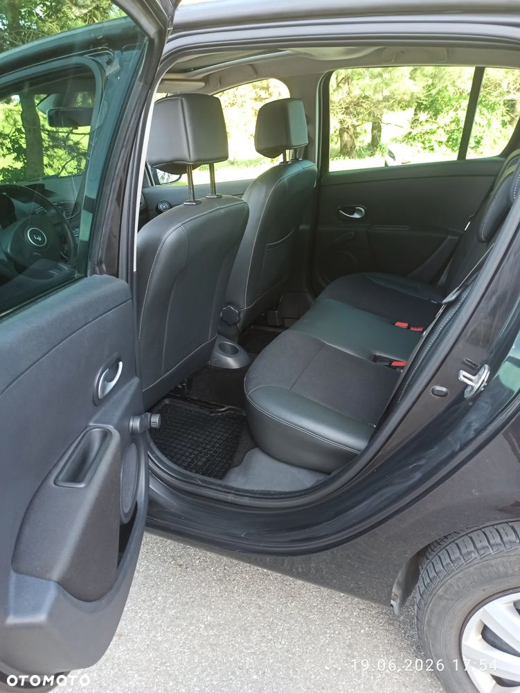 Renault Clio TCe 100 nightDay - 12