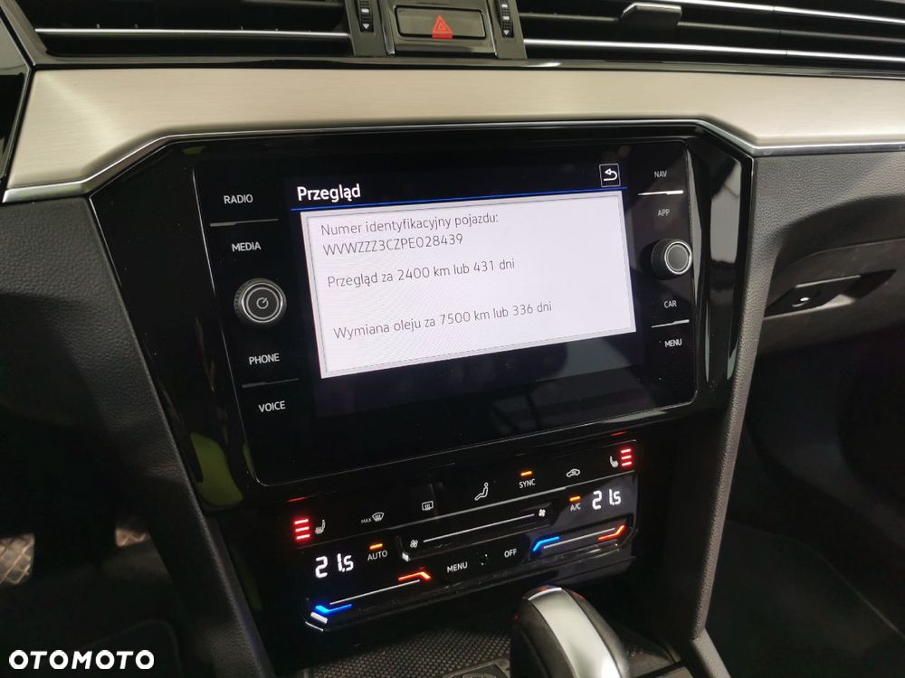 Volkswagen Passat 2.0 TDI EVO Elegance DSG - 12