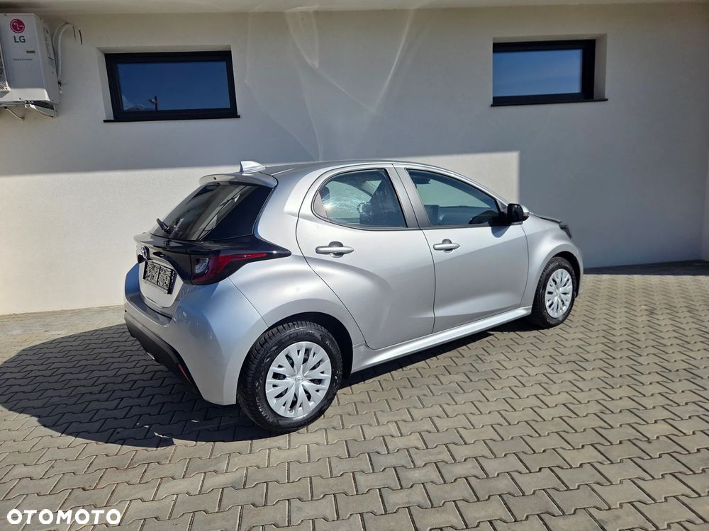 Toyota Yaris - 18