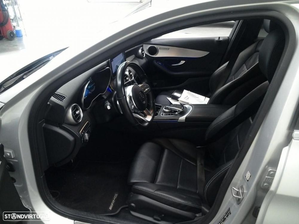 Mercedes-Benz C 300 de AMG Line - 3