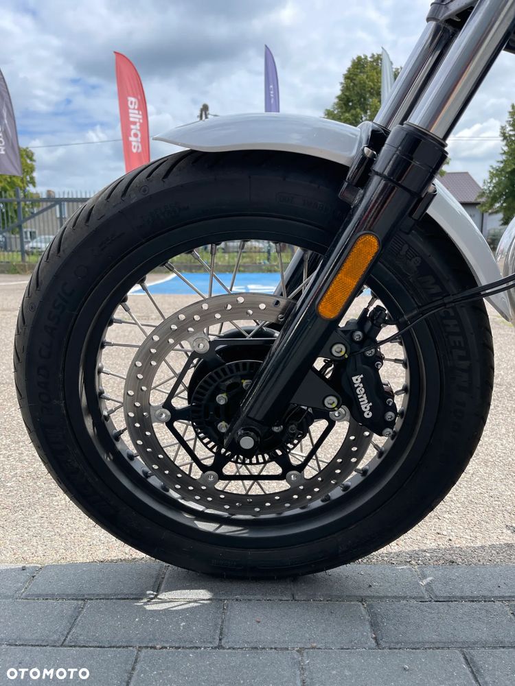 Moto Guzzi V7 - 15
