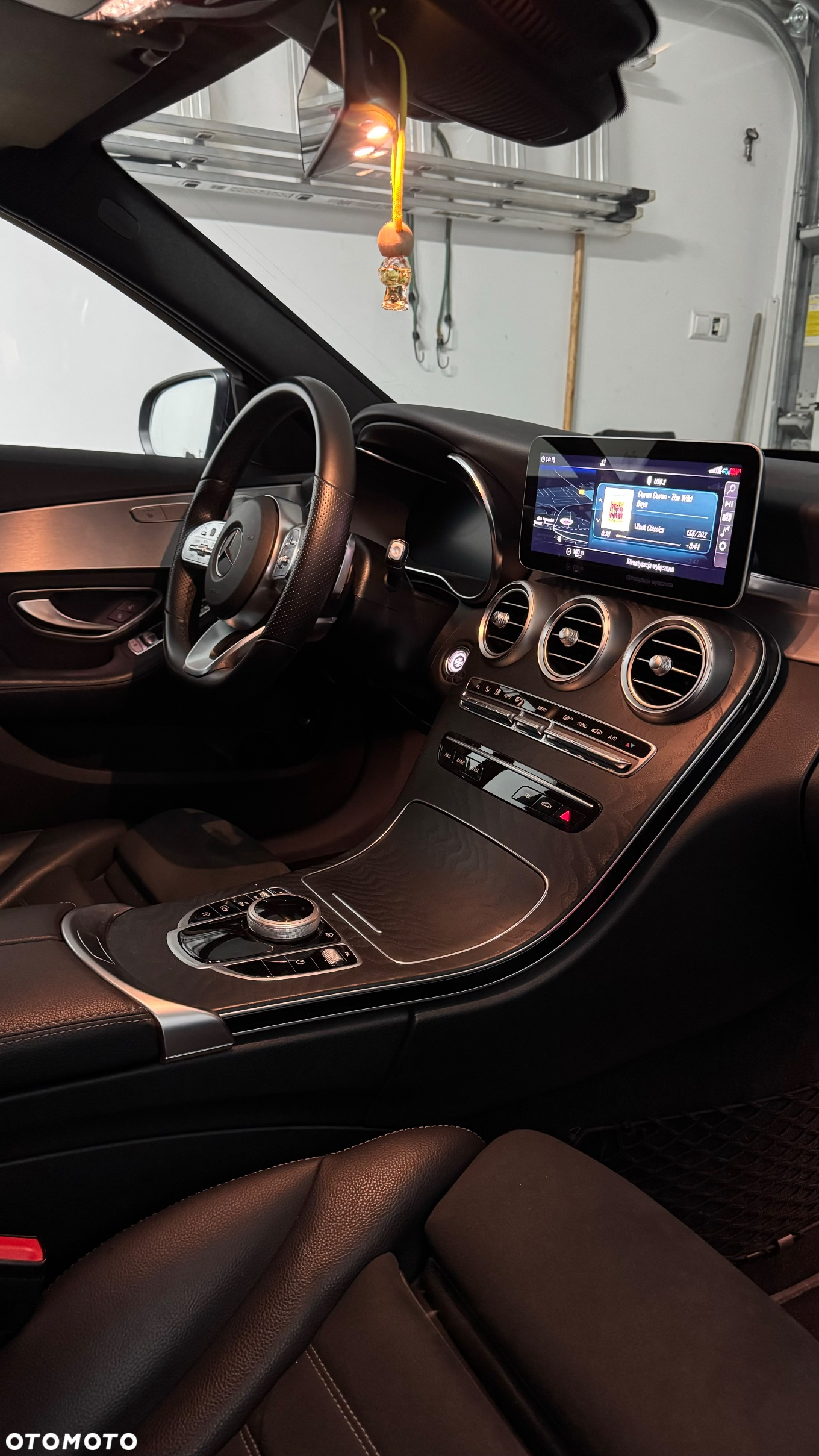 Mercedes-Benz Klasa C 220 d 4Matic T 9G-TRONIC AMG Line - 21