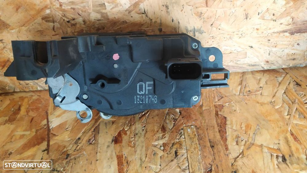 FECHO DE PORTA OPEL ASTRA H - FRENTE ESQUERDO / DIREITO / TRÁS DIREITO / ESQUERDO 3P 5P - 1