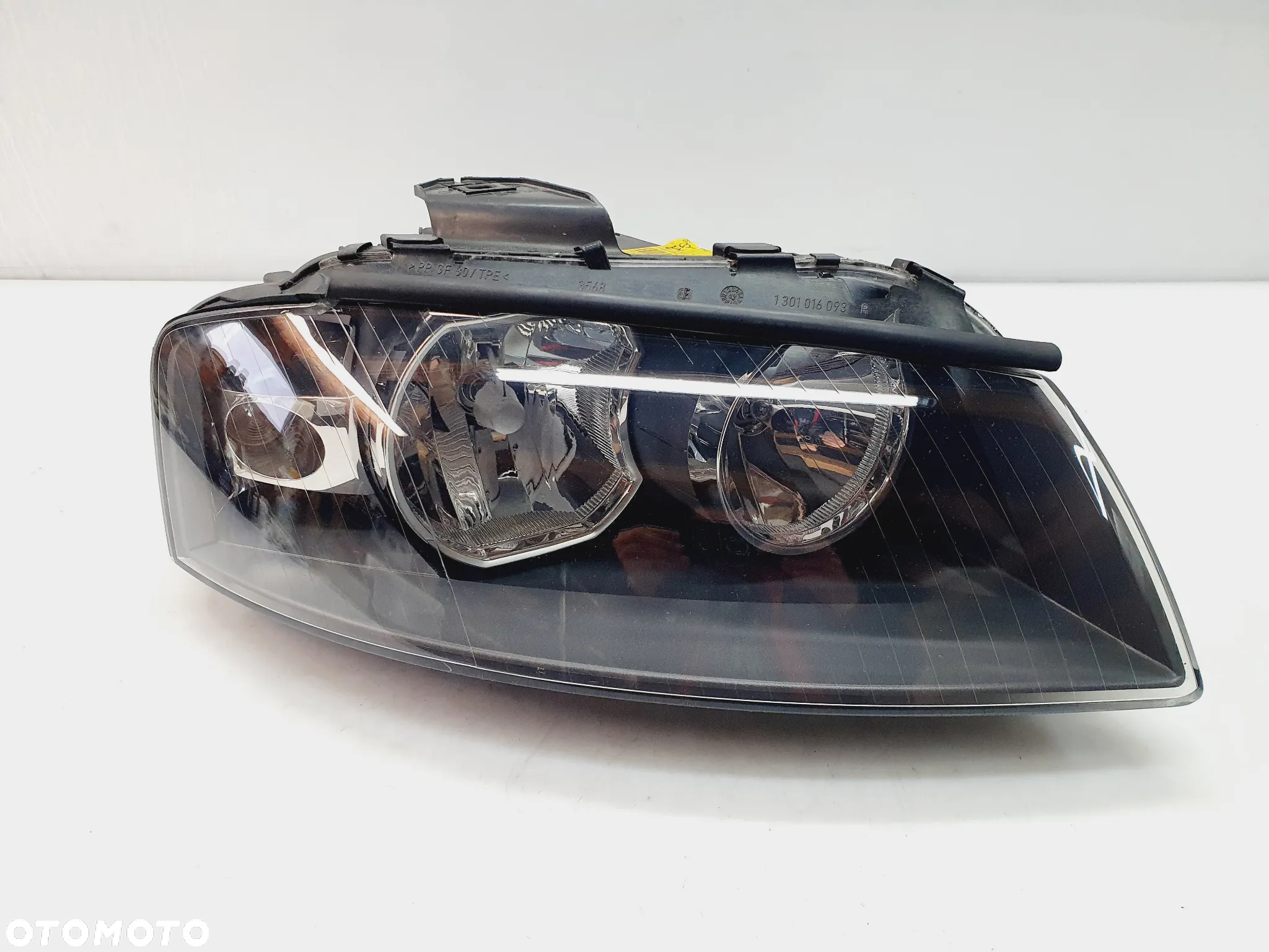 LAMPA PRAWA PRZEDNIA AUDI A3 8P 04-08 EUROPA - 2