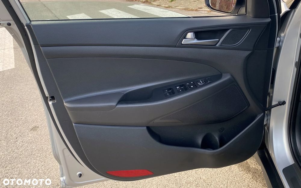 Hyundai Tucson blue 1.7 CRDi 2WD Style - 24