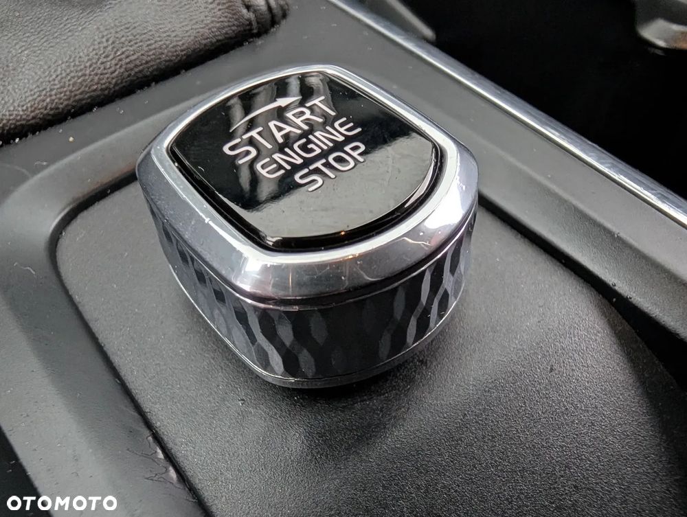 Volvo XC 60 D5 AWD Momentum - 11