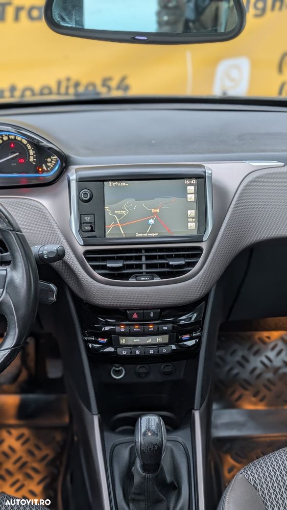 Peugeot 2008 PureTech 82 Allure - 20