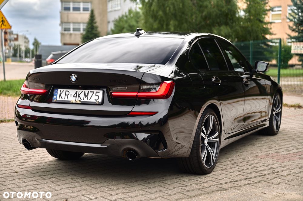 BMW Seria 3 320d xDrive M Sport Shadow - 17