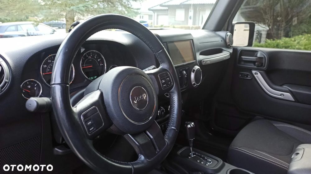 Jeep Wrangler 3.6 Unlim Sahara - 17