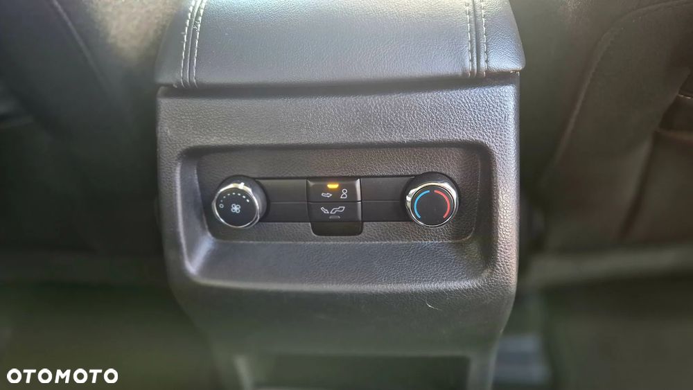 Ford Galaxy 1.5 EcoBoost Start-Stopp Business Edition - 30