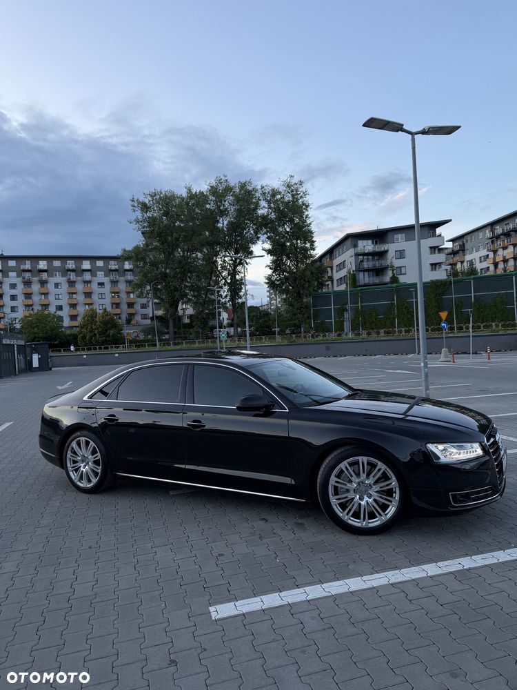 Audi A8 - 2