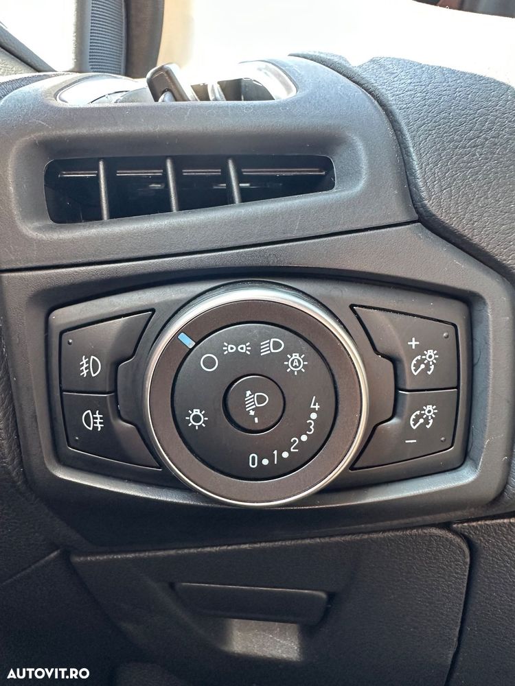 Ford Focus 1.0 EcoBoost Titanium - 8