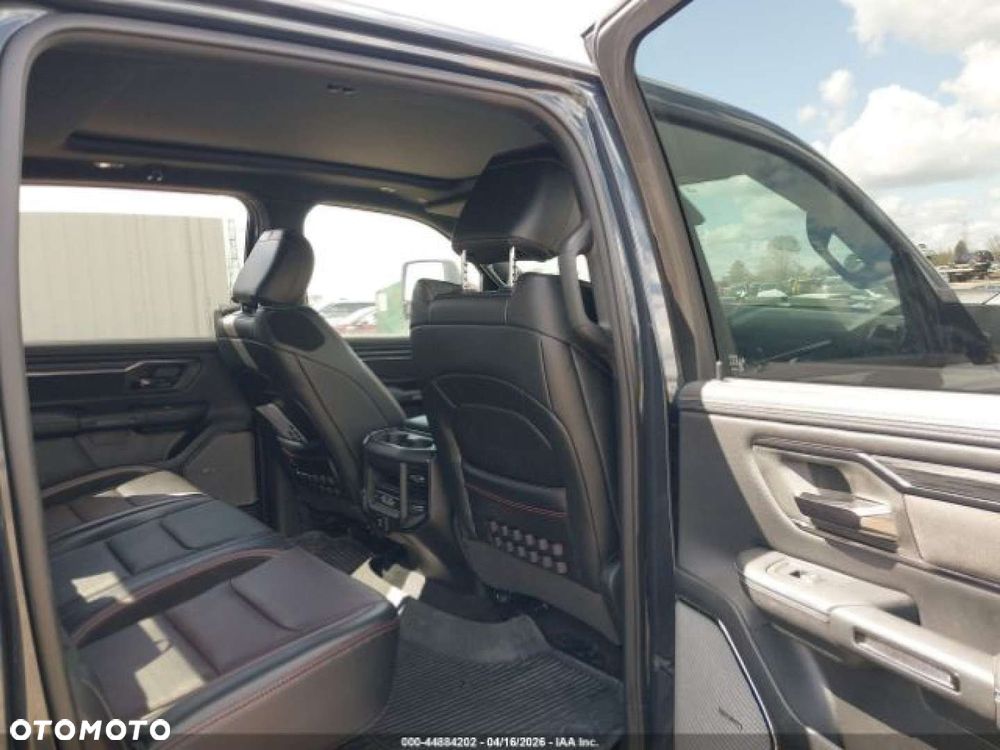 RAM 1500 - 14