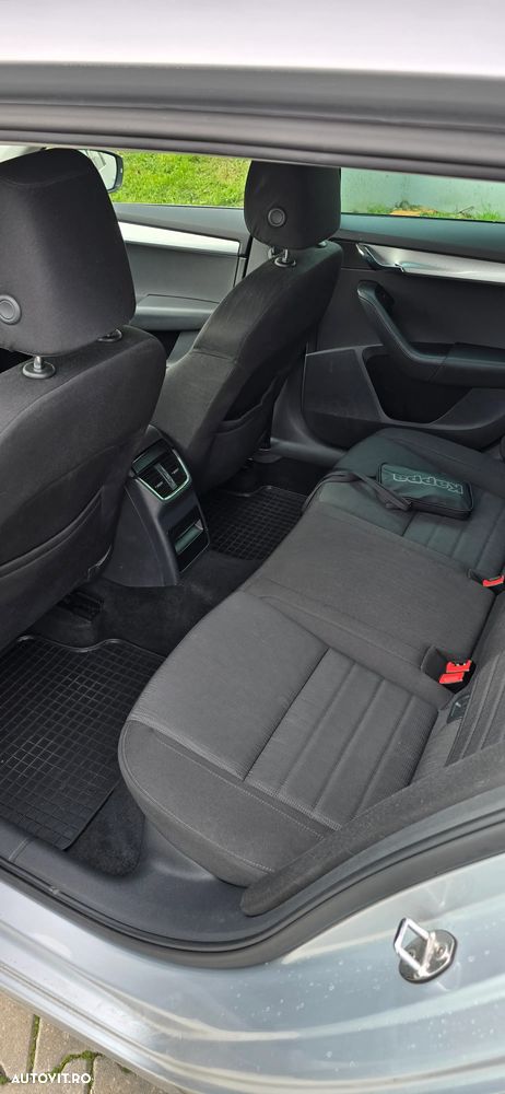 Skoda Octavia Combi Diesel 2.0 TDI Style - 18
