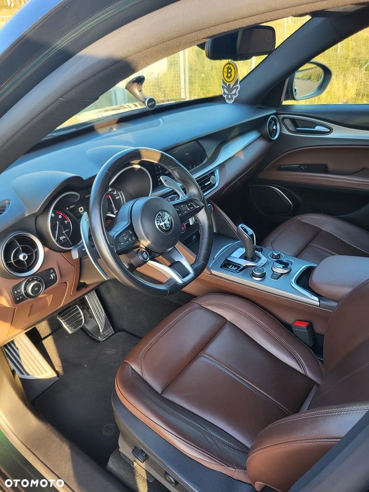 Alfa Romeo Stelvio - 3