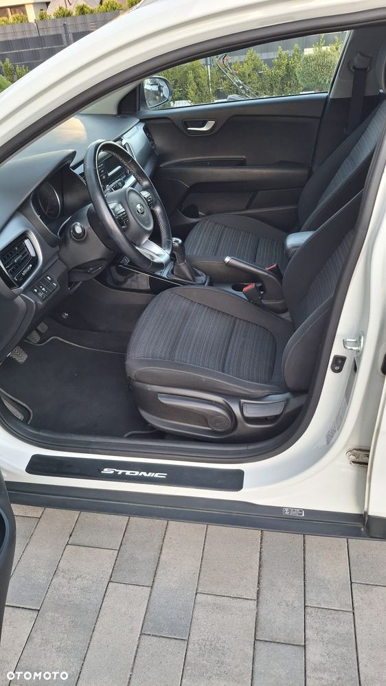 Kia Stonic - 16