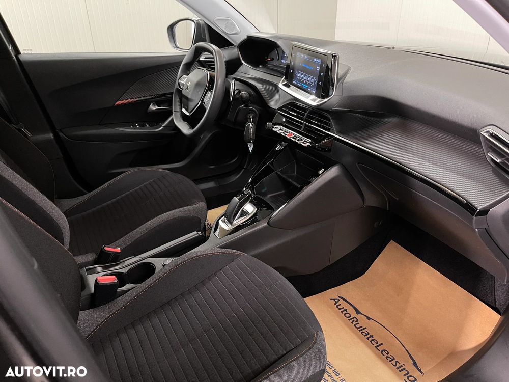 Peugeot 2008 PureTech 130 EAT8 Allure - 11