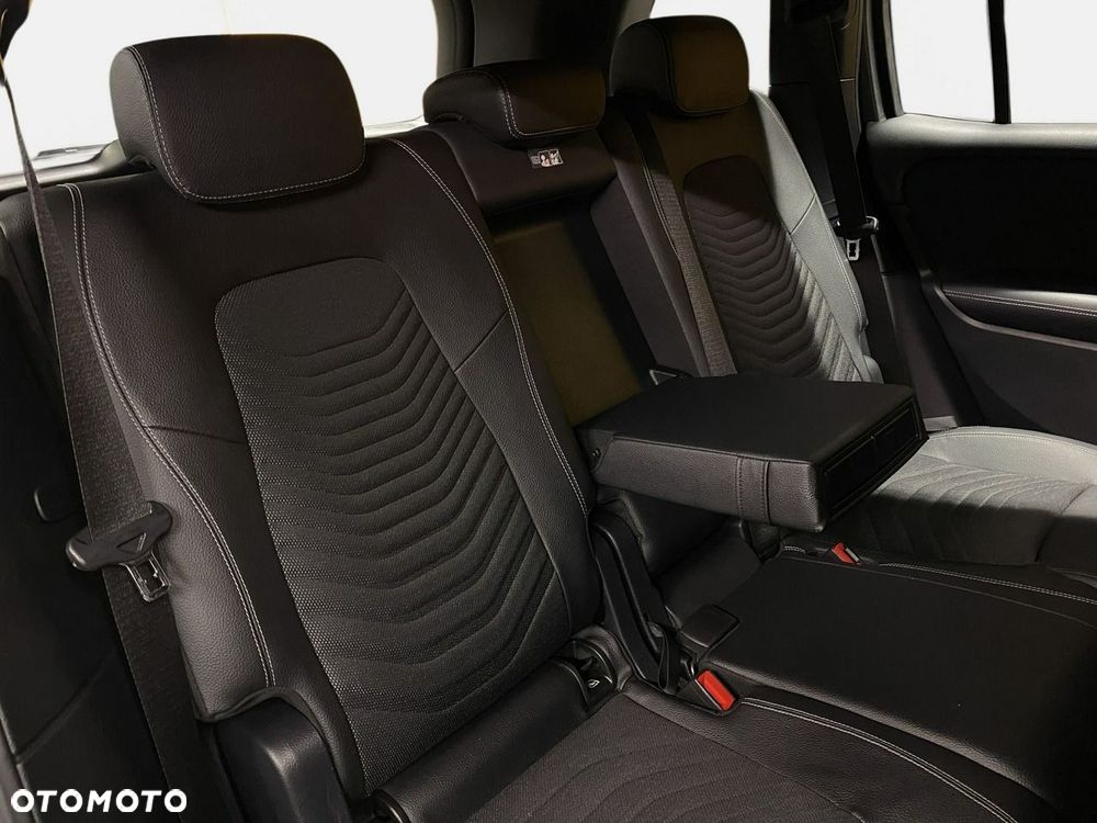 Mercedes-Benz GLB - 17