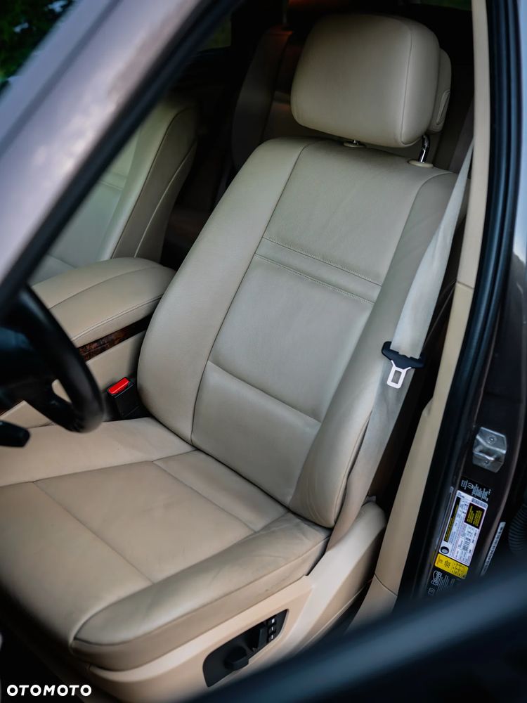 BMW X5 xDrive35i - 22