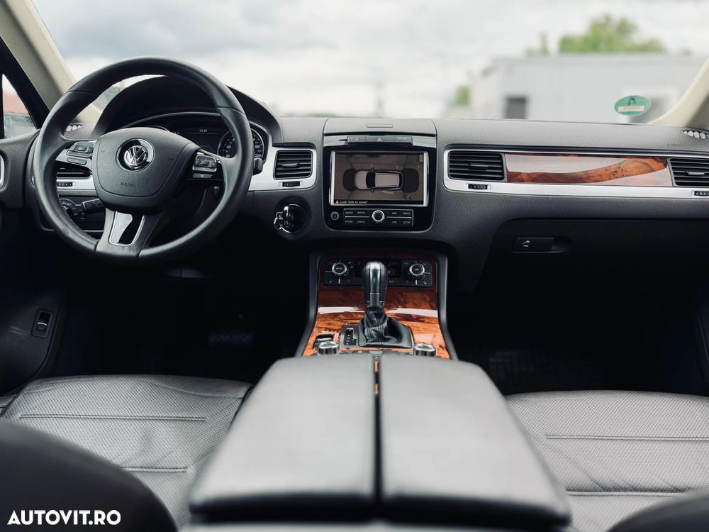 Volkswagen Touareg - 13