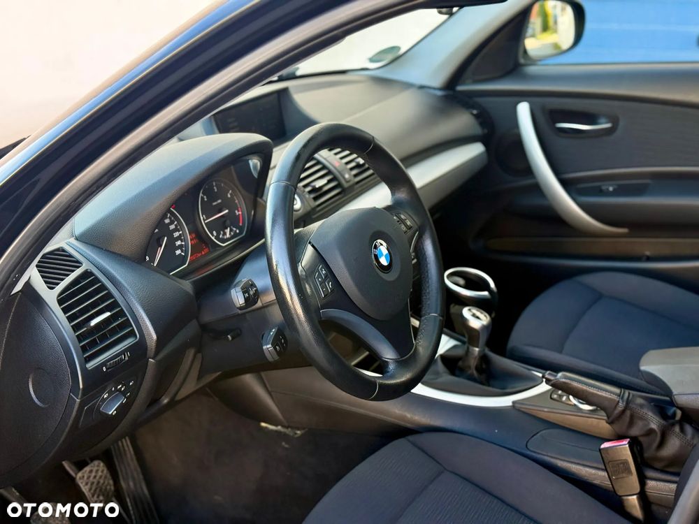 BMW Seria 1 120d - 12