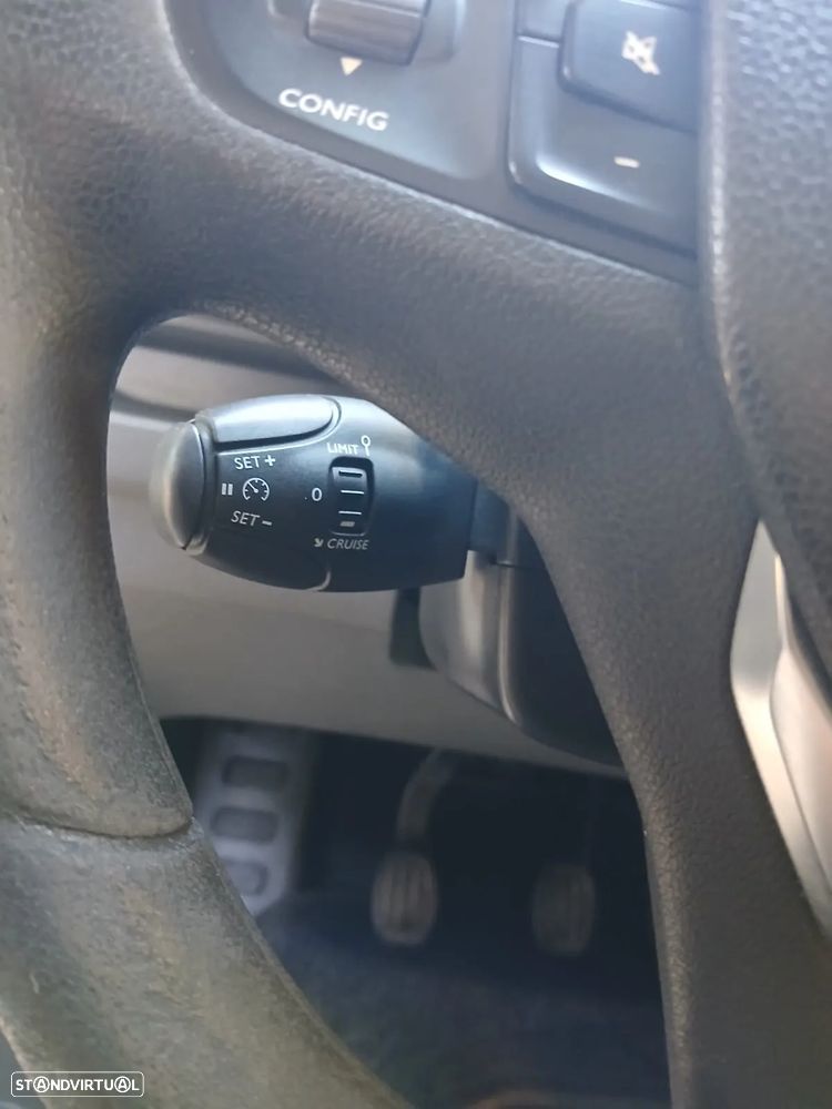 Citroën Jumpy 2.0 BlueHDi XL Semi-Vidrado - 16